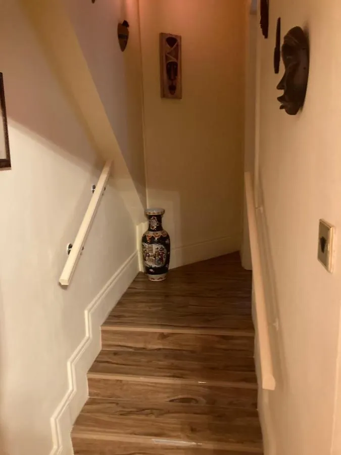 Mountroyal Victorian Studio Self Catering Apartment 3 Belfast