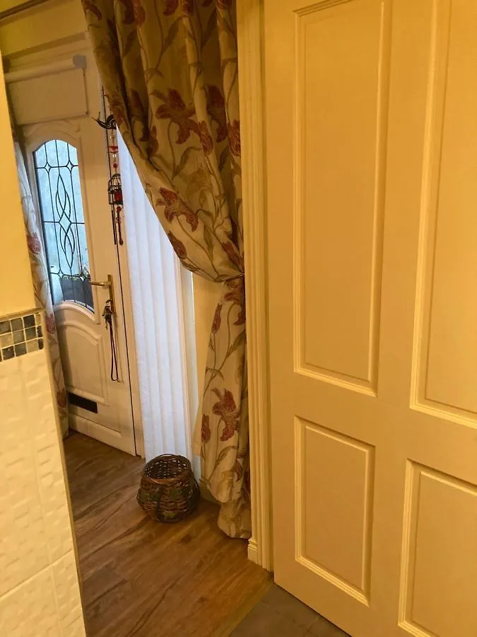 Mountroyal Victorian Studio Self Catering Apartment 3 Belfast