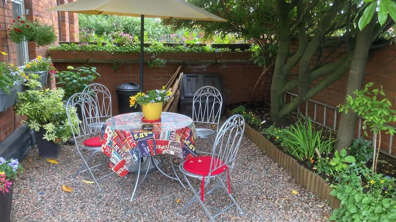 Mountroyal Victorian Studio Self Catering Apartment 3 Belfast